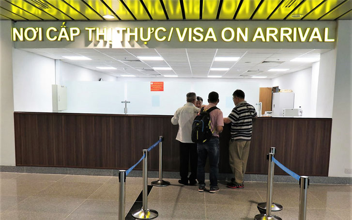 Visa counter at Da nang international airport 