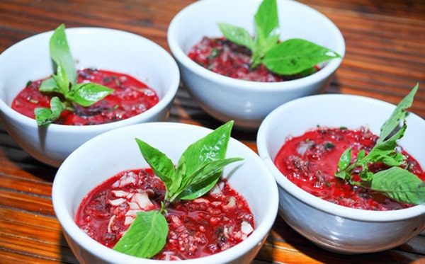 Vietnamese blood soup 