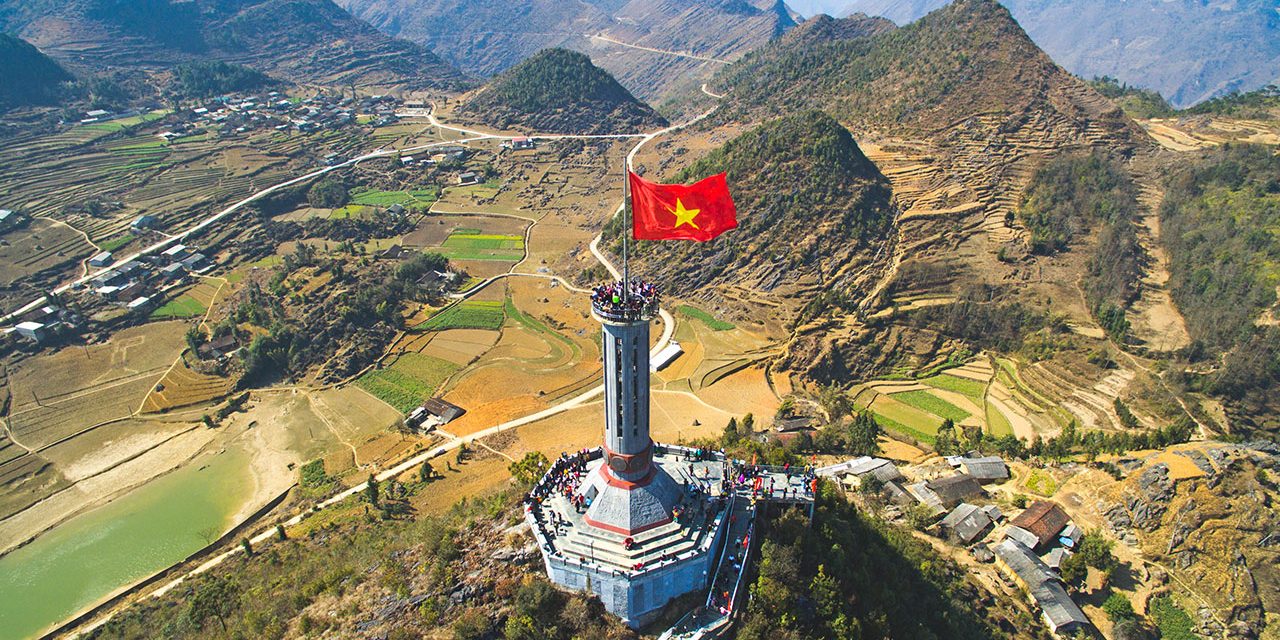 Lung cu flag tower