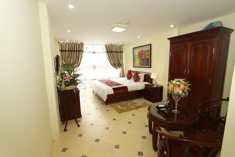 Riverside Palace Hostel Hanoi 