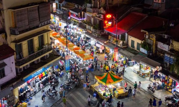 Hanoi-night-market