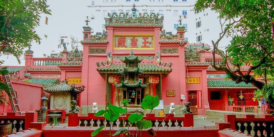 Jade Emperor Pagoda in HCM City